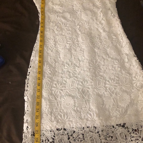 Fitted Lace White dress - size 12 - Picture 5 of 8